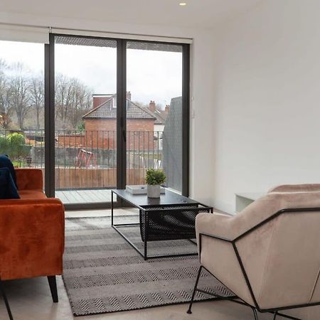 Modern 2 Bedroom Apartment In Wimbledon London Bagian luar foto